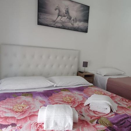 Alloggio Turistico Di Fuoco C 로마 외부 사진
